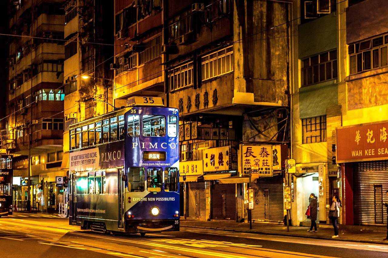 新澳门香港一肖一马一特一中，留心误导的假幌子链，3-22-38-5-37-28T:12